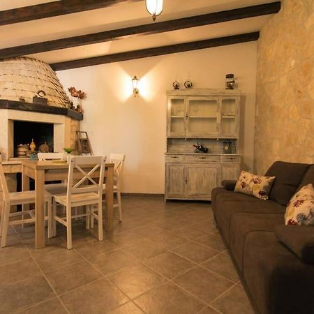 Lodge Jomi Kaštel Novi Extérieur photo